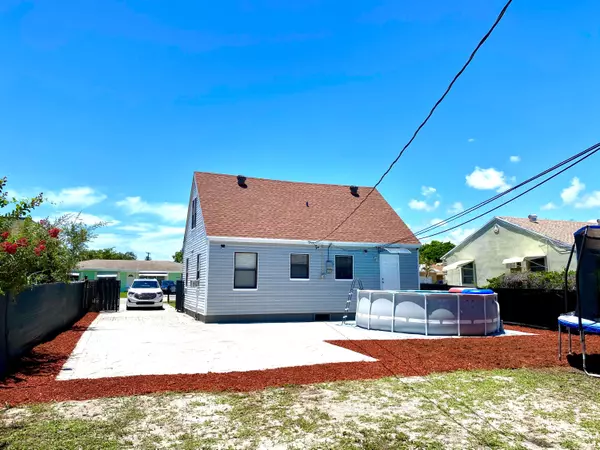 Riviera Beach, FL 33404,118 W 37th Street