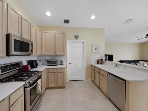 Jupiter, FL 33458,112 Maple Creek WAY