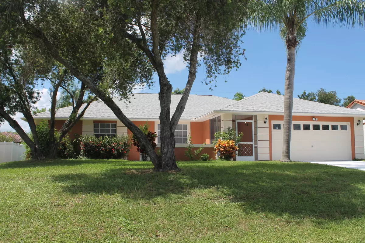 Port Saint Lucie, FL 34953,1685 SW Merchant LN