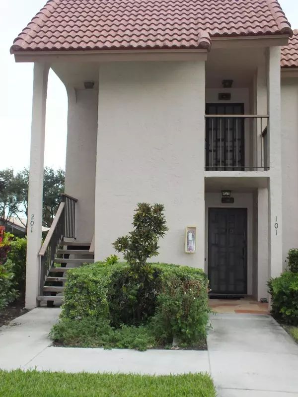 Boynton Beach, FL 33437,5603 Fairway Park DR 201