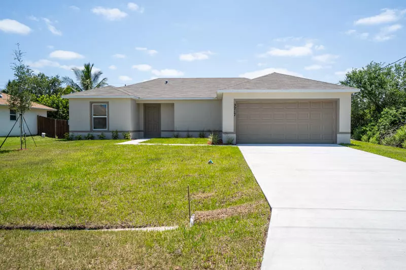 1486 SW Del Rio BLVD, Port Saint Lucie, FL 34953