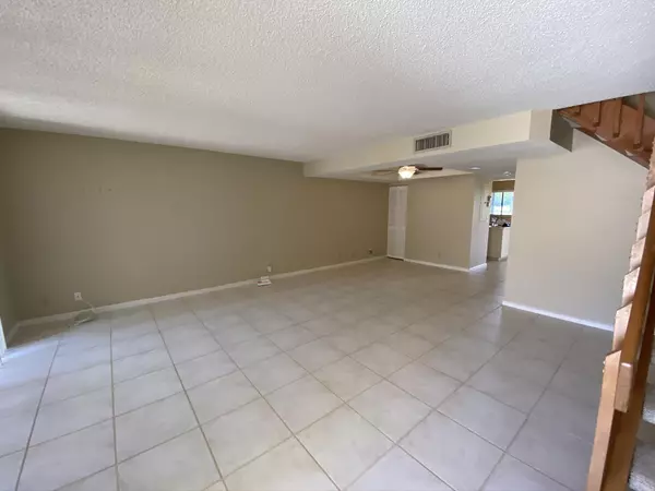 Palm Beach Gardens, FL 33418,102 Old Meadow WAY