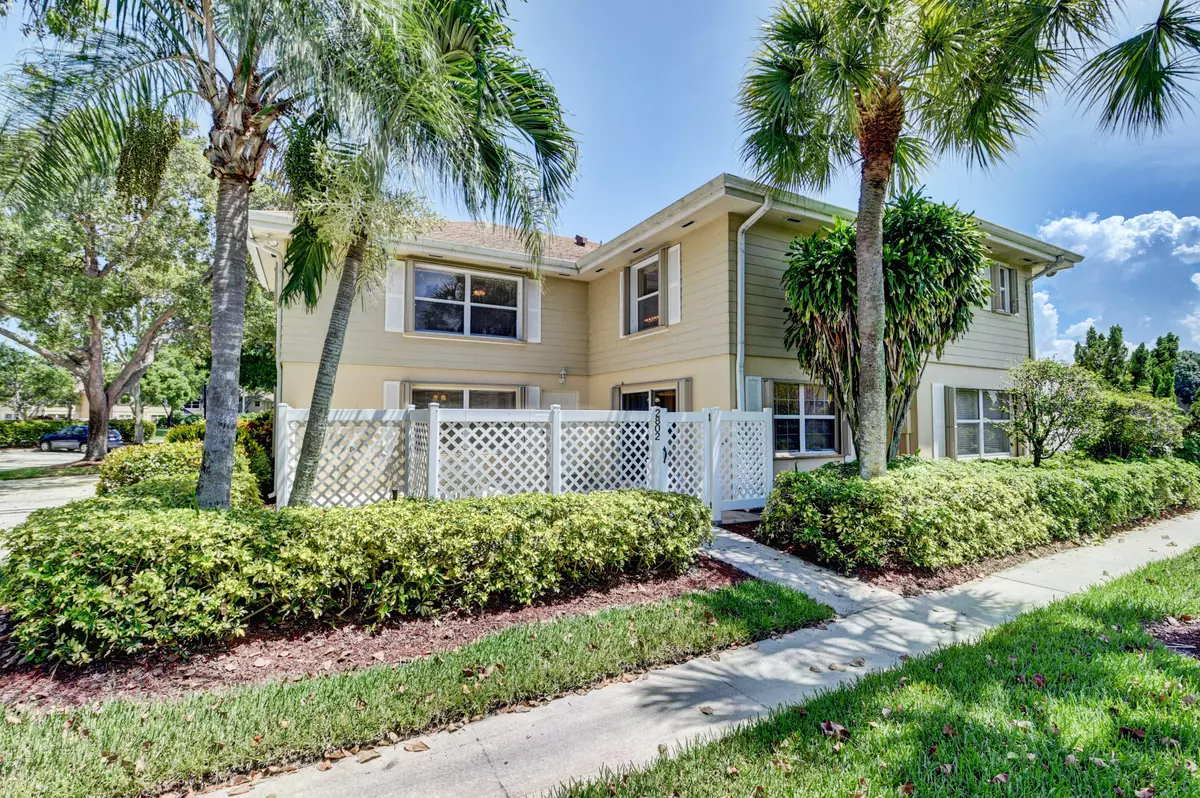 Boynton Beach, FL 33436,2802 Foxboro CT