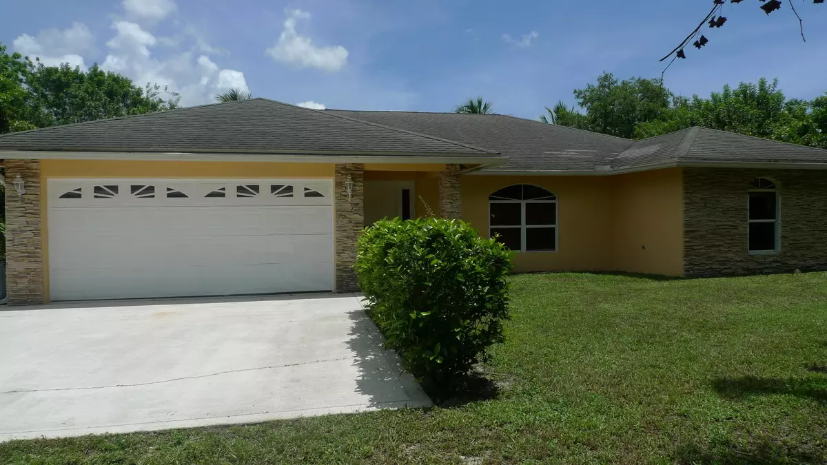 Loxahatchee, FL 33470,15239 N 86th RD