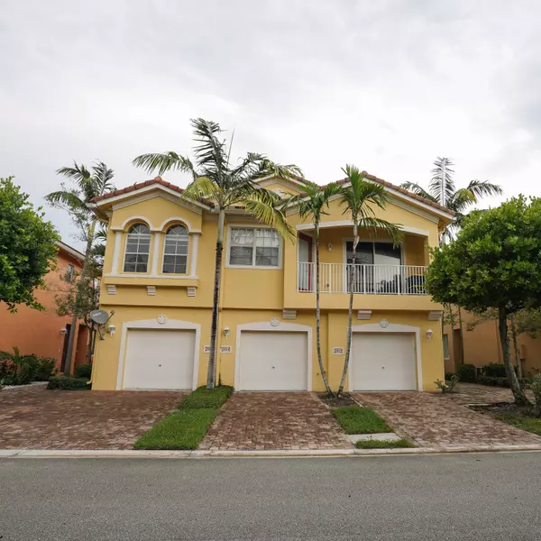 2912 Carvelle DR, Riviera Beach, FL 33404