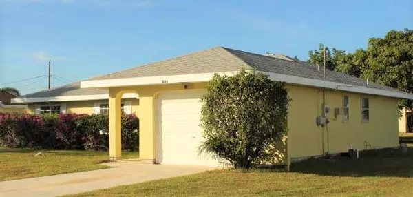 Vero Beach, FL 32962,1036 SW 24th PL