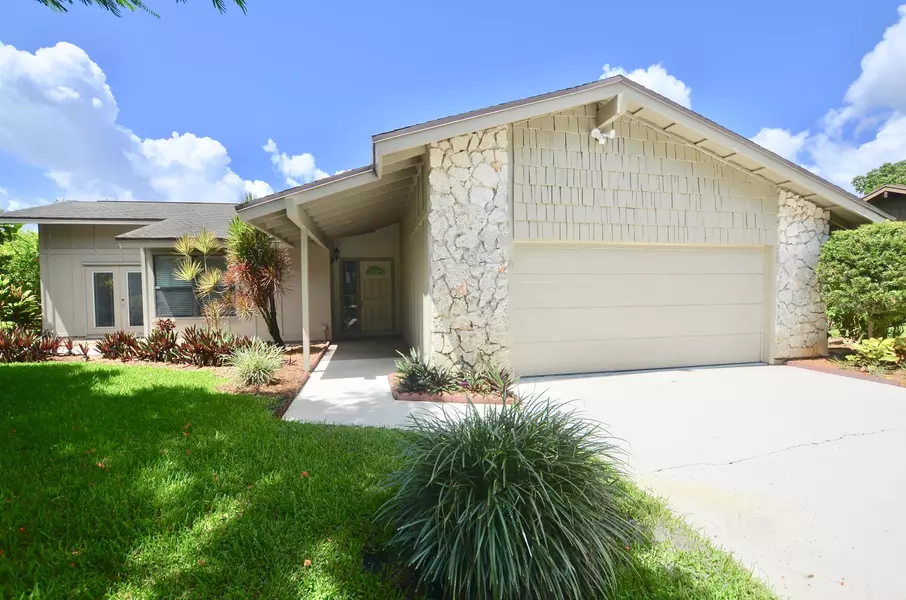 920 NE Town Terr TER, Jensen Beach, FL 34957