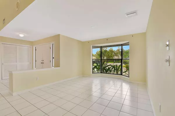 Wellington, FL 33414,15545 Woodmar CT