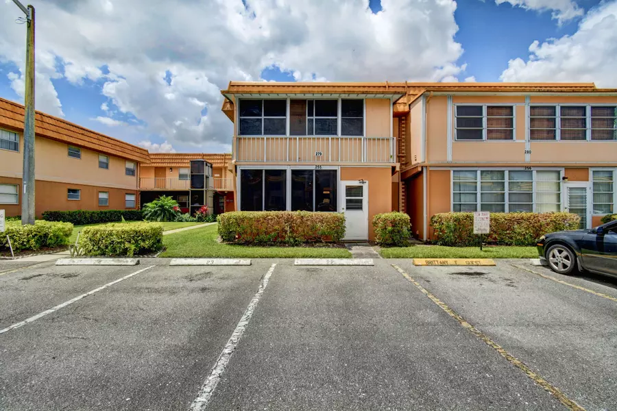 255 Brittany F, Delray Beach, FL 33446