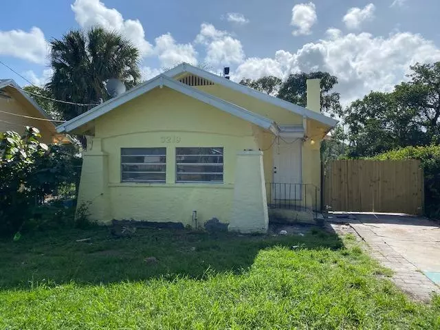 3219 Pinewood AVE, West Palm Beach, FL 33407