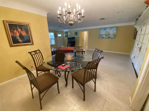 Boca Raton, FL 33431,25 Pinehurst LN