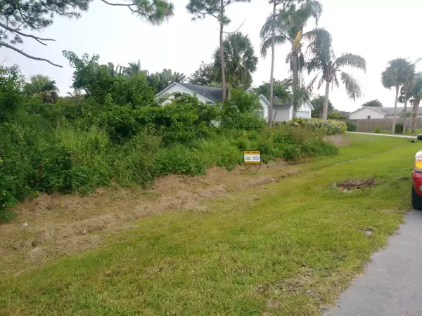 Port Saint Lucie, FL 34953,2765 SW Somber RD