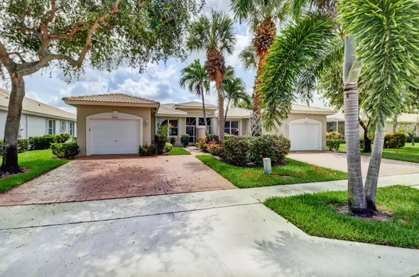 9752 S Crescent View DR, Boynton Beach, FL 33437