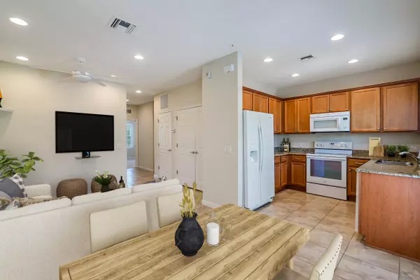 Jupiter, FL 33458,119 Black Ironwood RD 102