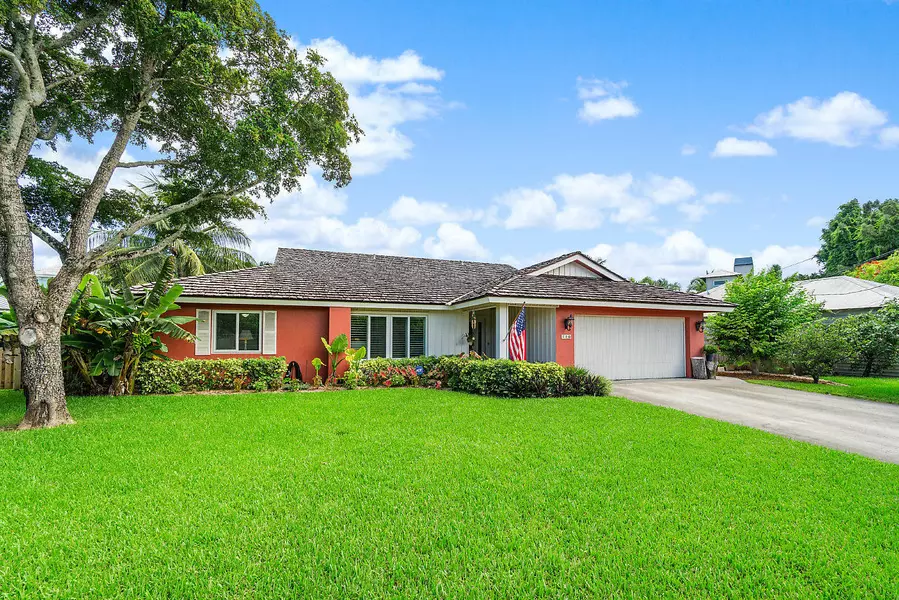 110 Wood LN, Delray Beach, FL 33444