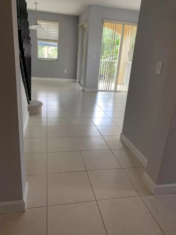 Plantation, FL 33324,130 Jacaranda Country Club DR 201