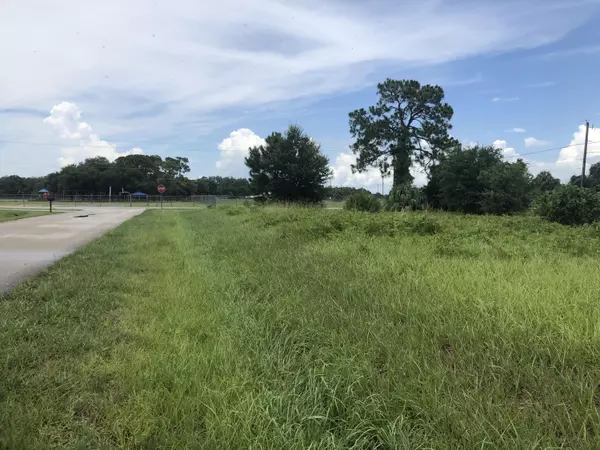 826 SE 39th TER, Okeechobee, FL 34972