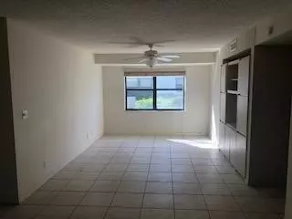 Boynton Beach, FL 33437,9680 E Sills DR 104