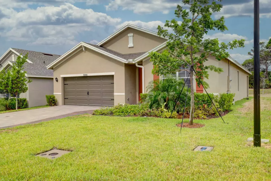 3044 NE Skyview LN, Jensen Beach, FL 34957