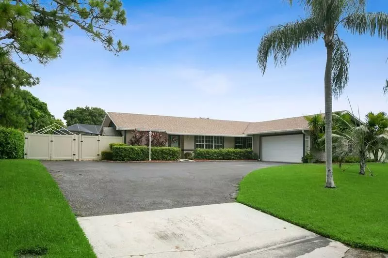 4169 Larch AVE, Palm Beach Gardens, FL 33418