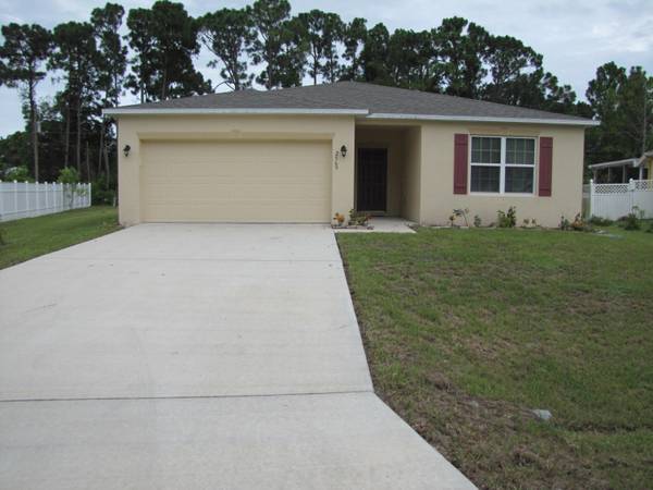 2569 SW Grotto CIR, Port Saint Lucie, FL 34953