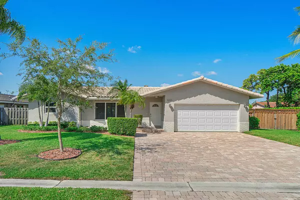 11255 NW 38th ST, Coral Springs, FL 33065