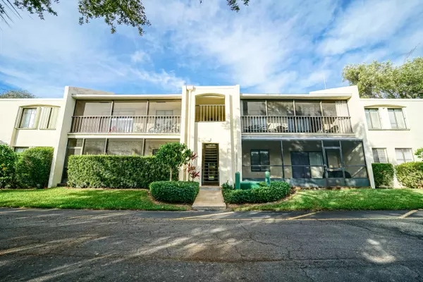 150 Pineview RD J7, Jupiter, FL 33469