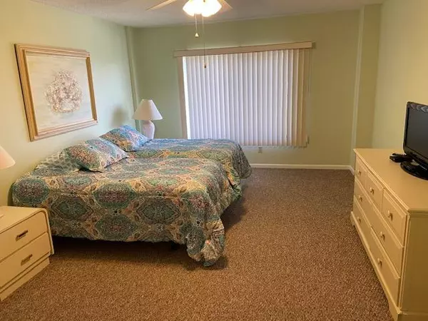 Hutchinson Island, FL 34949,801 S Ocean DR 303