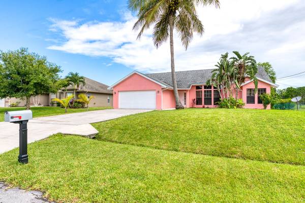 6830 NW Granger AVE, Port Saint Lucie, FL 34983