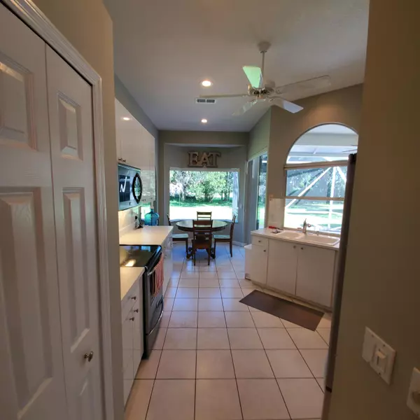 Port Saint Lucie, FL 34986,410 SW Horseshoe Bay