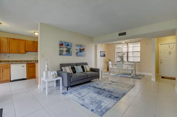 Pompano Beach, FL 33064,3500 Blue Lake DR 102