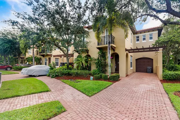 West Palm Beach, FL 33411,2812 Eagle Rock CIR 901