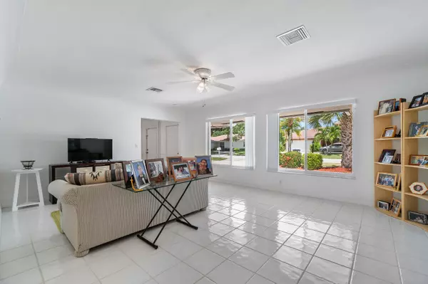 Boca Raton, FL 33486,1581 SW 7th AVE