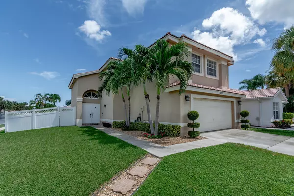 3637 Stratton LN, Boynton Beach, FL 33436