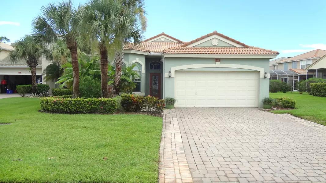 239 NW Red Cedar ST, Jensen Beach, FL 34957