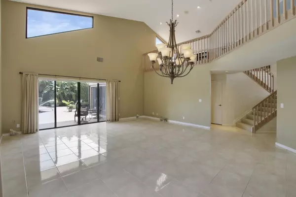 Palm Beach Gardens, FL 33410,2500 La Cristal CIR