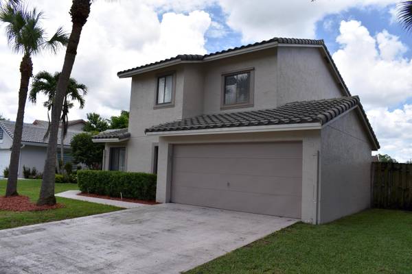 Lake Worth, FL 33463,6057 Strawberry Lakes CIR