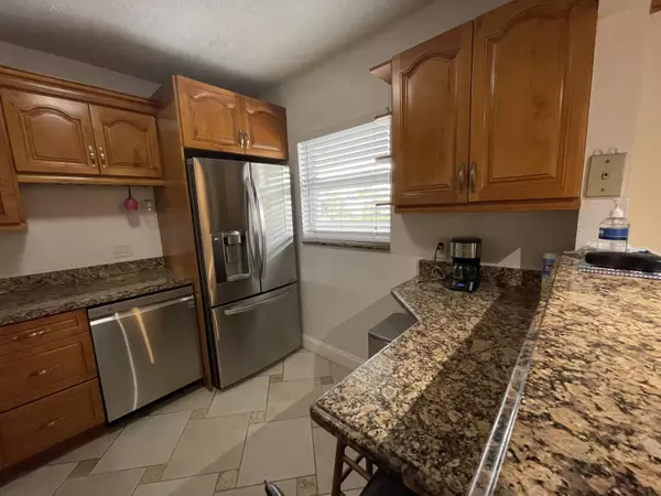 Coral Springs, FL 33065,2980 Riverside DR 329-3