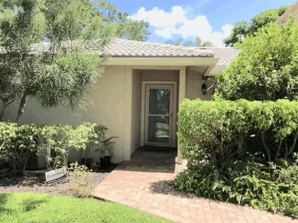 35 Westgate LN A, Boynton Beach, FL 33436