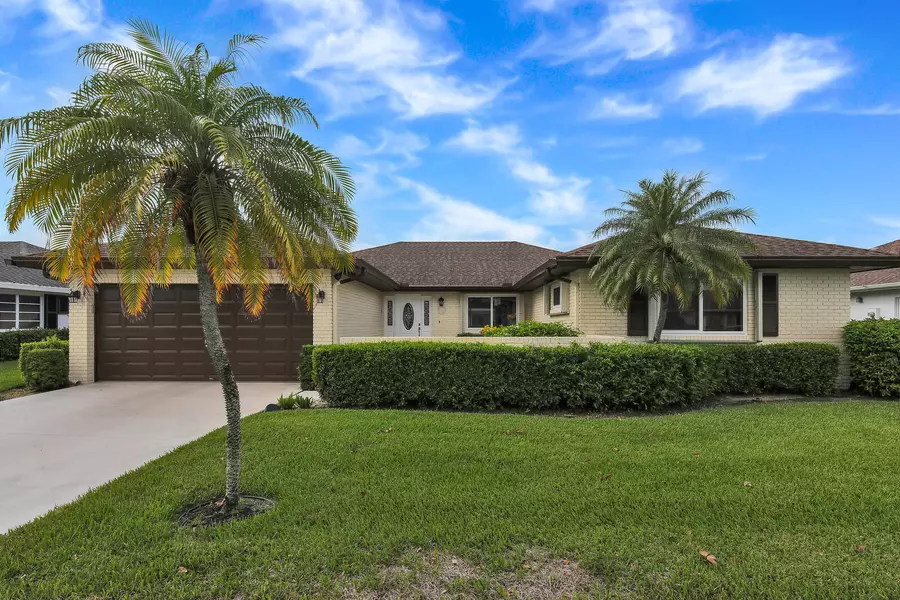 10796 S Green Trail DR, Boynton Beach, FL 33436