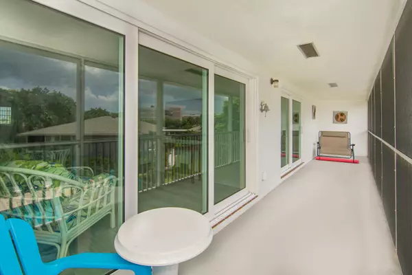 Juno Beach, FL 33408,50 Celestial WAY 306