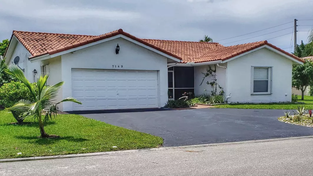 7149 NW 102 AVE, Tamarac, FL 33321