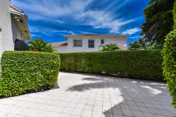 Boca Raton, FL 33496,4190 NW Briarcliff CIR