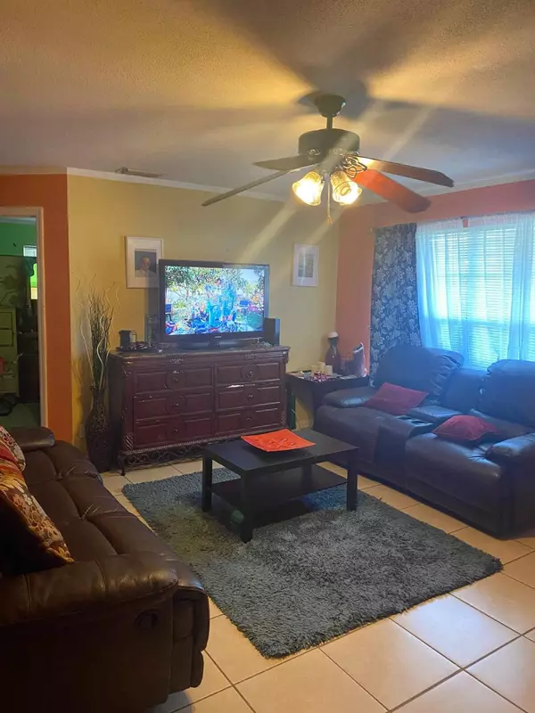 Lake Worth, FL 33461,4883 Davis RD