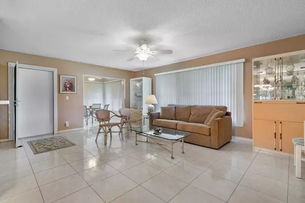 Boynton Beach, FL 33435,231 Pine Point DR A