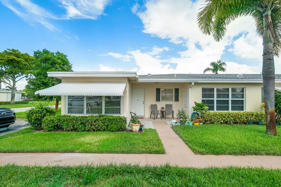 231 Pine Point DR A, Boynton Beach, FL 33435