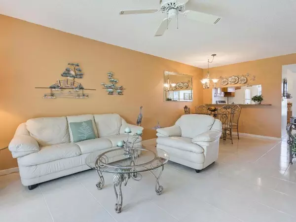 Lake Worth, FL 33467,7190 Golf Colony CT 203