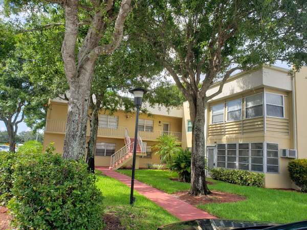 404 Capri I, Delray Beach, FL 33484