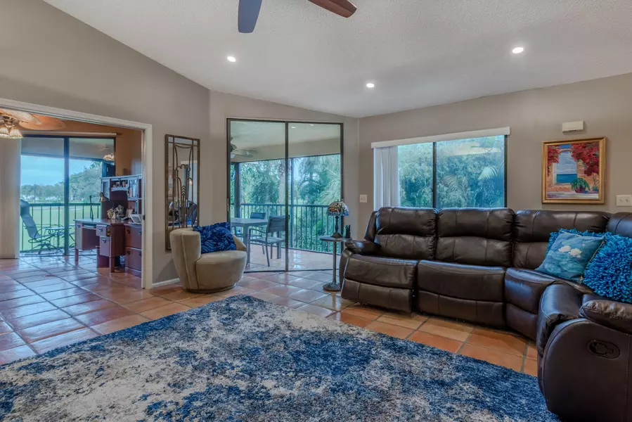 7230 Clunie PL 15404, Delray Beach, FL 33446