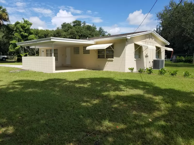 1008 Charlotta ST, Fort Pierce, FL 34982